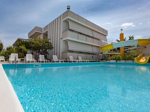 Alluring Apartment in Alba Adriatica near Sea