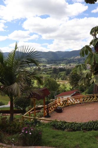 a view of the valley from the house at Chalet en Granja Campo Hermoso in Cogua