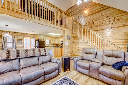The Rustic Bear Cabin – Photos 4