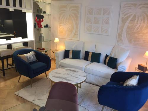 Photo de la galerie de l'établissement Appartement style architecte proche de la plage, à Cannes