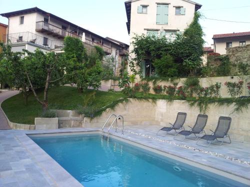 Gallery image of Boutique Hotel Dvor in Dobrovo