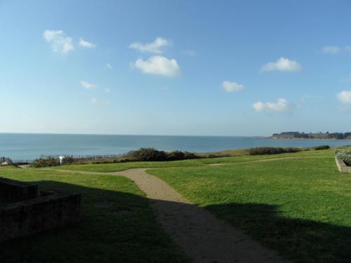 REF 024 Appartement deux chambres vue mer parc du Fogeo Arzon