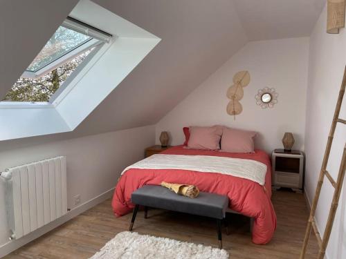 Imagen de la galería de Appartement cosy sous les toits, en Lion-sur-Mer