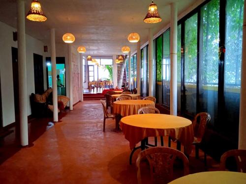 Restaurace v ubytování Lucky Sea Beach Hotel