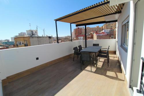 Atico loft de lujo con terraza espectacular y vista a los 2 castillos
