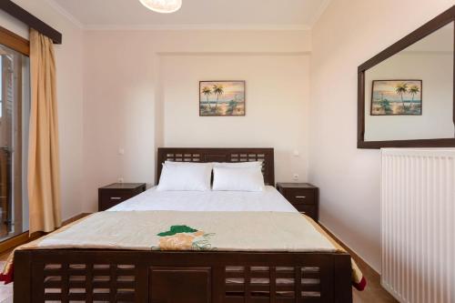 Gallery image of Venetico Beachfront Apartments & Suites - Sea View Suite in Argasi