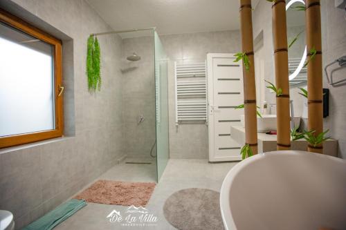 Koupelna v ubytování De La Villa Brezovice