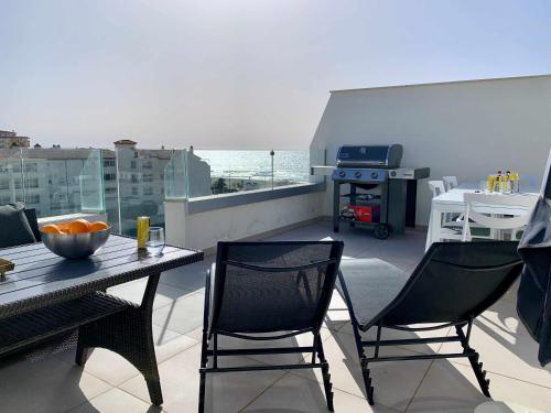 Apartamento encantador con grandes terrazas y vistas al mar ...