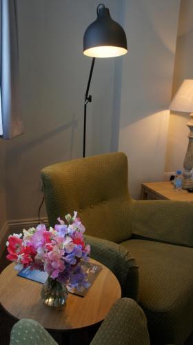 Ruang duduk di Abergavenny Hotel