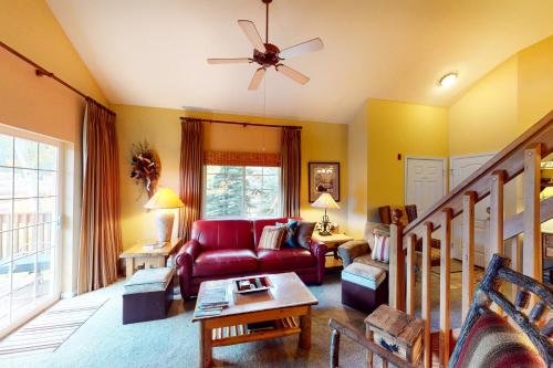 Riverside Treehouse – Photos 4