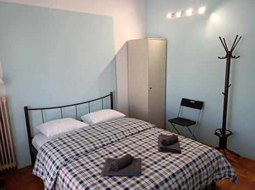 Llit o llits en una habitació de Rooms in the apartment (Leontiou)