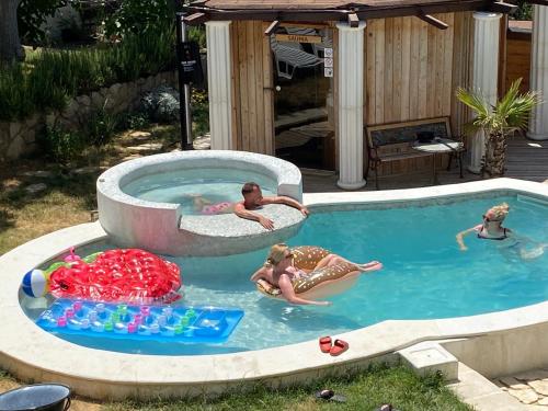 Pool Jacuzzi & Sauna apartment II at Rab Villa Agata