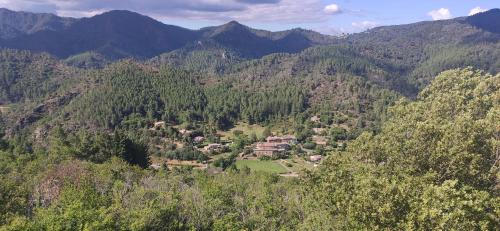 Foto da galeria de Magnifique petite villa haut de gamme avec jacuzzi l'attrape rêve em Les Plantiers