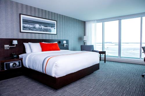 The Grand Winnipeg Airport Hotel by Lakeview Image