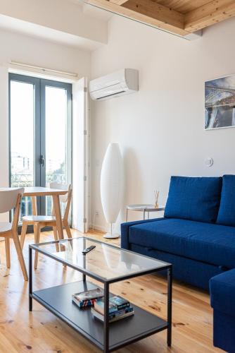 Alvaro's Charming Loft | AC