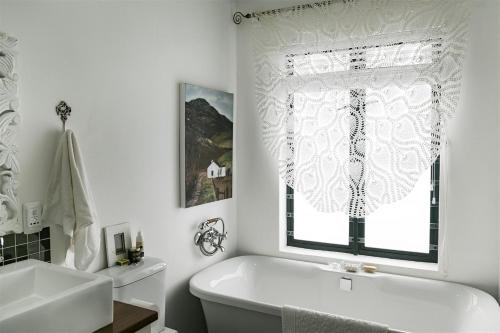 Ванная комната в Narnia Guest House