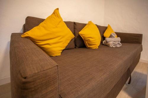 Classical Old Town Apartment – Photos 4