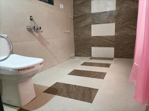 Et badeværelse på Green Paradise Trimbak