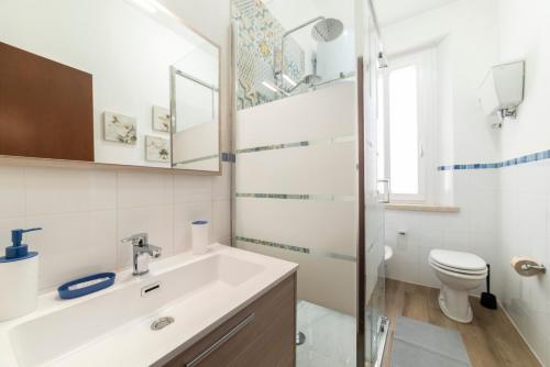 Ένα μπάνιο στο FRAiMARI Home
