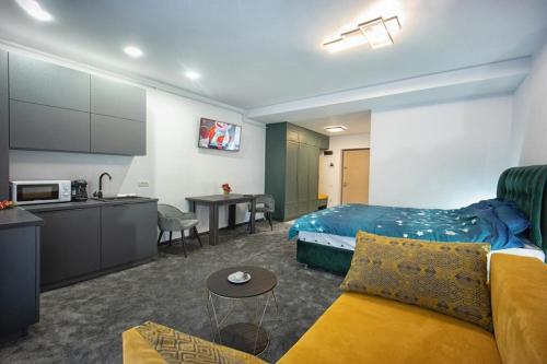 Kuhinja ili čajna kuhinja u objektu Postavaru Studio