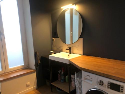 Bathroom sa Le Spot, appartement spacieux à 30m de la mer 45m2