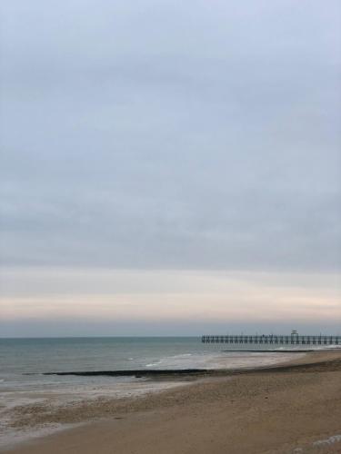 Φωτογραφία από το άλμπουμ του Le Spot, appartement spacieux à 30m de la mer 45m2 σε Luc-sur-Mer