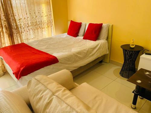 Katil atau katil-katil dalam bilik di Mowetu Guest House