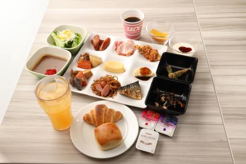 Frukostalternativ för gäster på Smile Hotel Kanazawa Nishiguchi Ekimae
