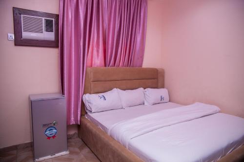 Gallery image of Emmy Hotels & Suites in Lekki
