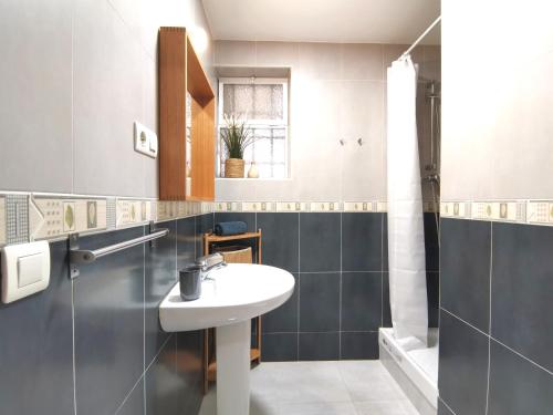 Calle Elvira - Apartamento céntrico, Granada, Spain - Booking.com