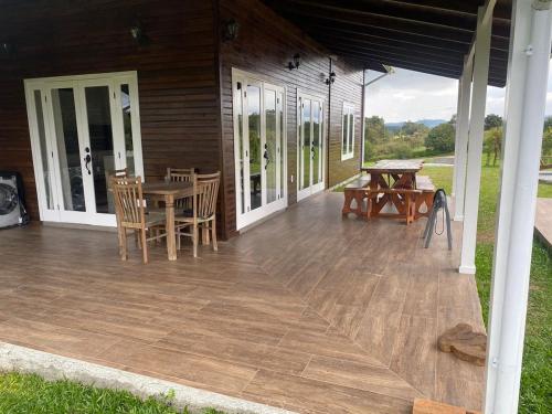 Patio nebo venkovní prostory v ubytování Cabana Guimarães