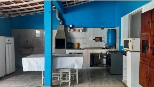 Η κουζίνα ή μικρή κουζίνα στο Casa de praia em Ilha Comprida