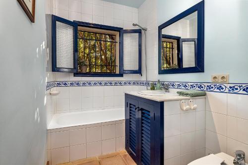 Foto Villa Ca'n Blau, big terrace with amazing sea views 3
