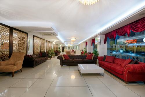 Χώρος καθιστικού στο Kilikya Hotel
