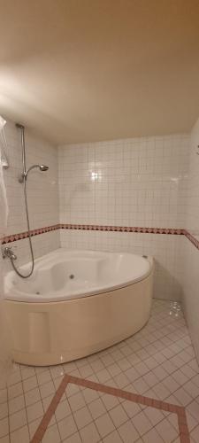Kúpeľňa v ubytovaní LEONARDO Apartment