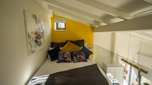 A bed or beds in a room at CASA DOURO Porto City