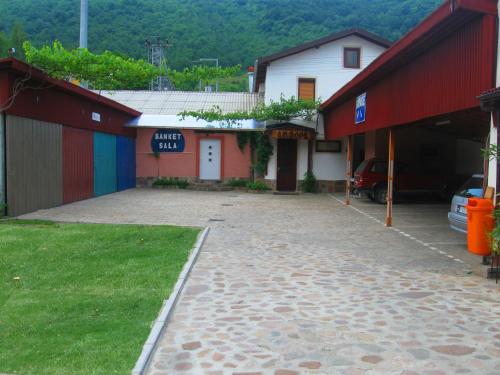 Gallery image of Amfora Rooms Caribrod in Dimitrovgrad