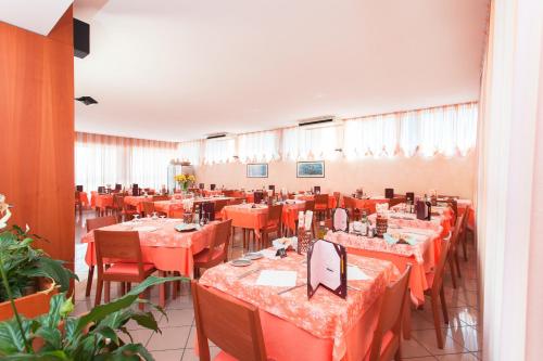 Gallery image of Hotel Joli in Cesenatico