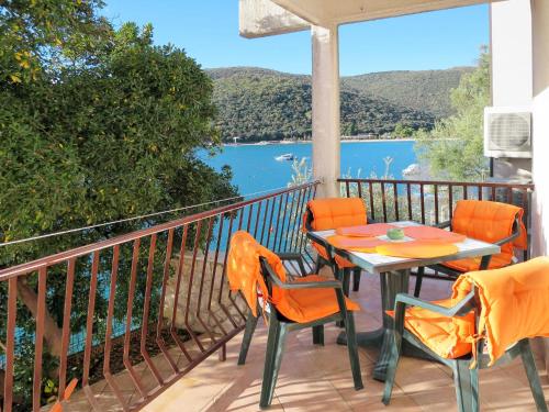 Apartment Lili-1 by Interhome