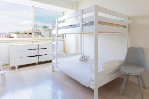 Appartement 70 m2 face à la mer, dernier étage, au bord des plages