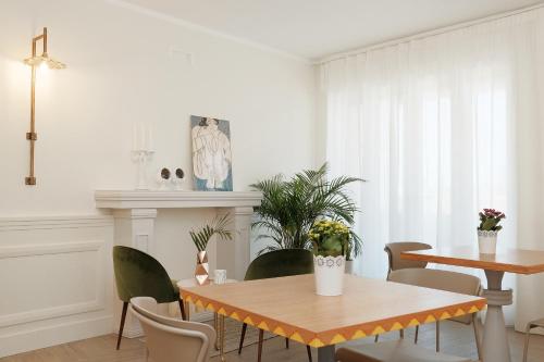 Fotografia z galérie ubytovania Sighé Boutique Rooms - Stanze vicine all'Ospedale Panico - Soggiorno Elegante a pochi minuti di auto da Castro, Tricase Porto e Marina Serra v destinácii Tricase