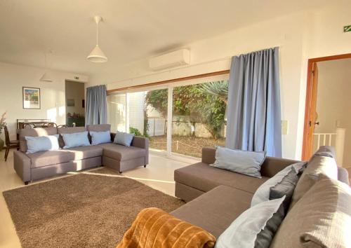 A seating area at Ericeira Panoramic Sea View Apartments