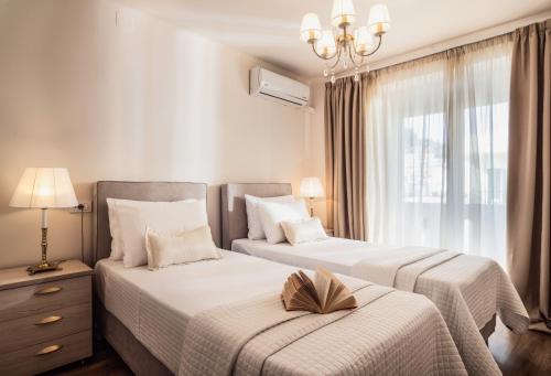Posteľ alebo postele v izbe v ubytovaní Maison Downtown Luxury Apartments!