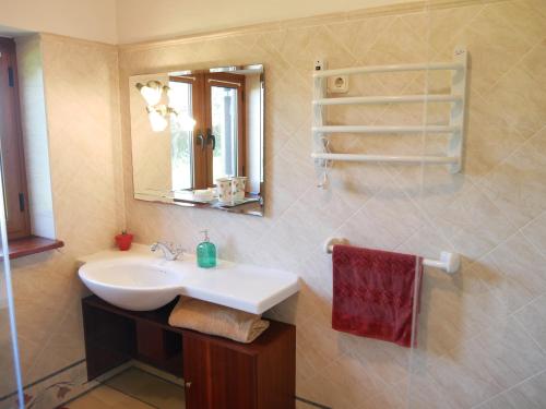 Un baño de Pines of Salgado beachview villa by Book YourHoliday PT