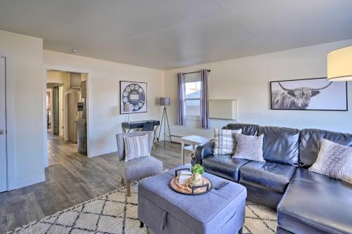 A seating area at Bismarck Apartment Less Than 5 Mi to Top Attractions!