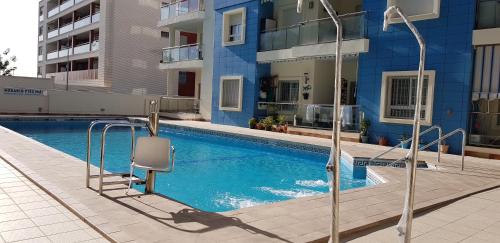 สระว่ายน้ำที่อยู่ใกล้ ๆ หรือใน Apartment Black Level, 30m playa, Pool, Wifi