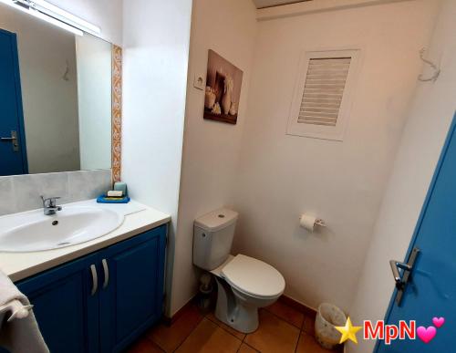 Koupelna v ubytování Mon Pti Nid - Havre cosy avec vue tropicale en Martinique