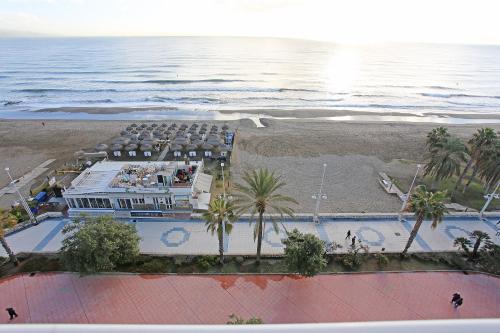 Holidays2Malaga Paseo Maritimo Antonio Banderas Sea View ...