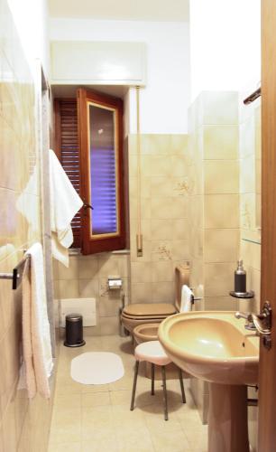 Koupelna v ubytování B&B Fiori di Lava