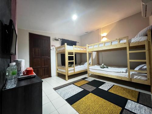 Gallery image of Little Chenang Cottage Motel Langkawi in Pantai Cenang